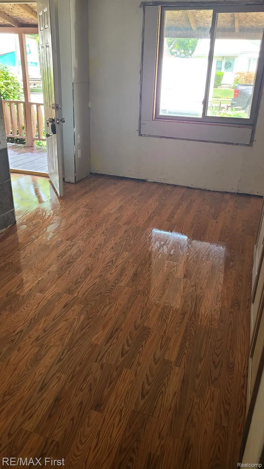 2220 Rowland Avenue Royal Oak City, MI 48067
