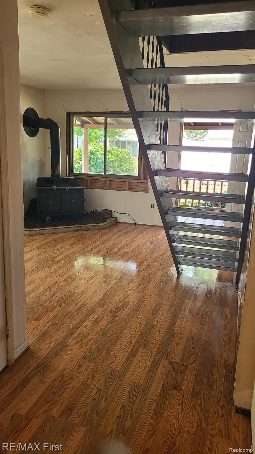 2220 Rowland Avenue Royal Oak City, MI 48067