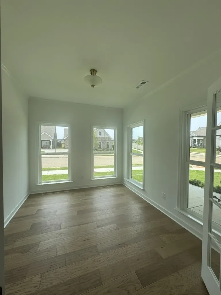 6193 Parkhaven Blvd Hermitage, TN 37076