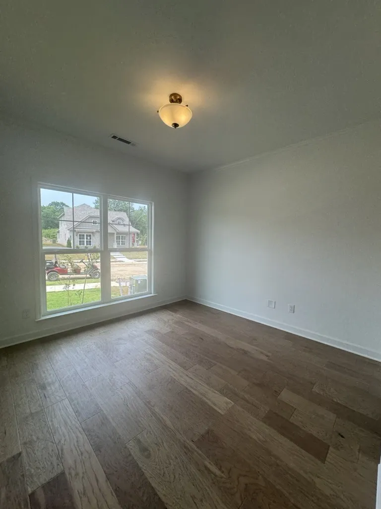 6193 Parkhaven Blvd Hermitage, TN 37076