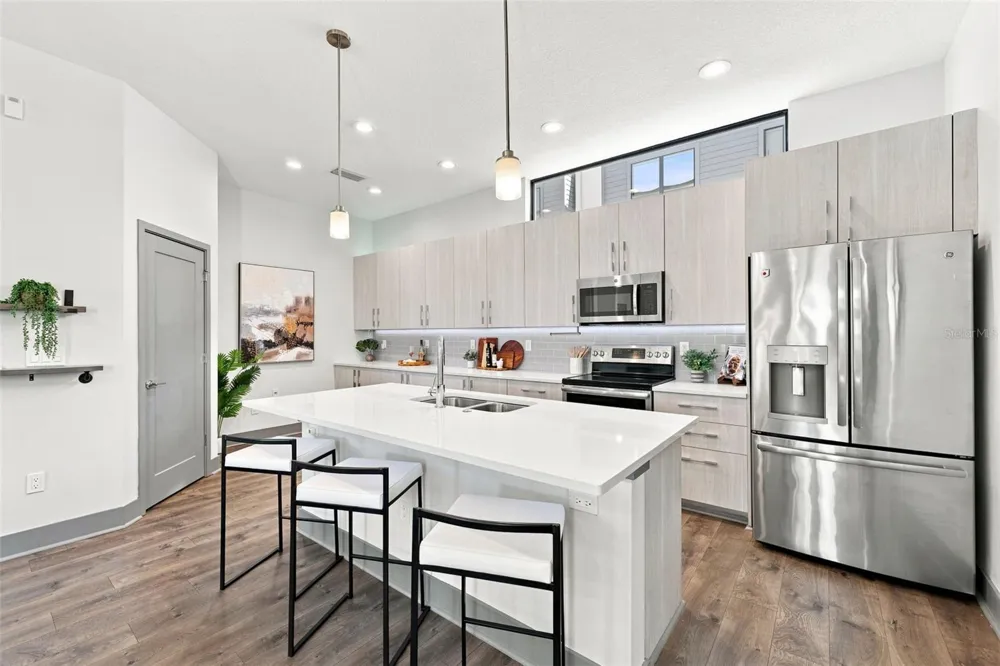 4810 W MCELROY AVENUE #3 Tampa, FL 33611