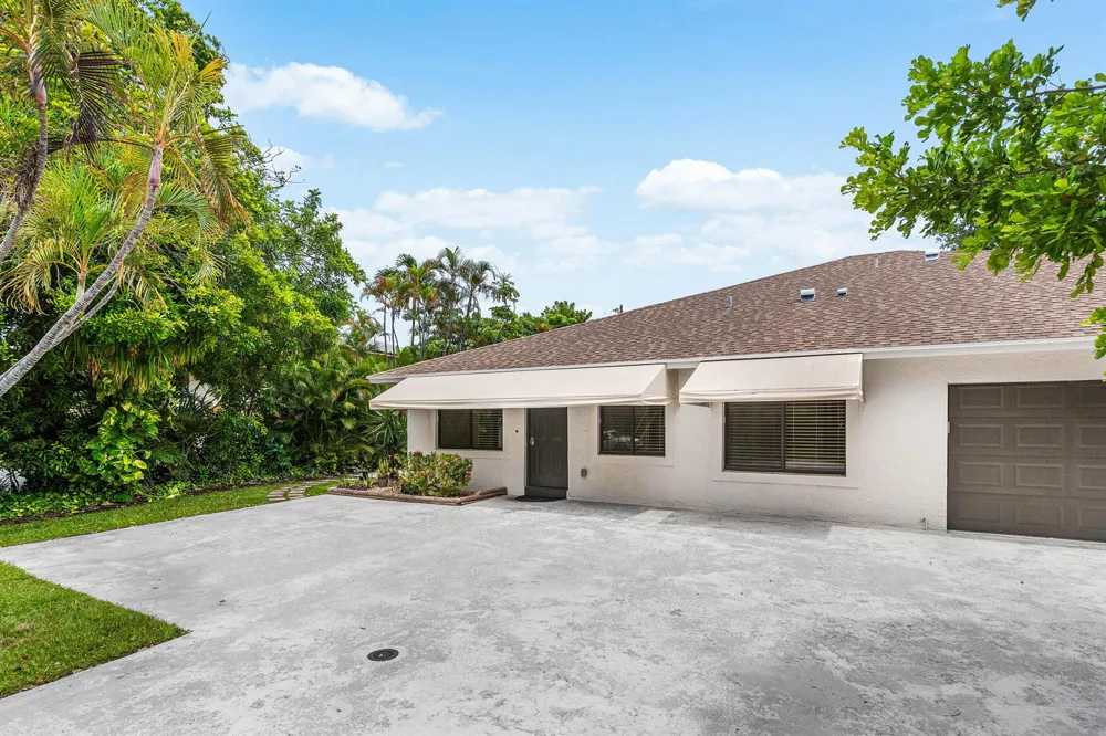 825 DOGWOOD DRIVE #B Delray Beach, FL 33483