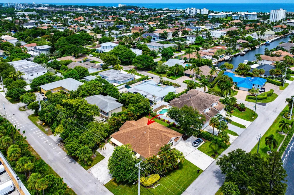 825 DOGWOOD DRIVE #B Delray Beach, FL 33483