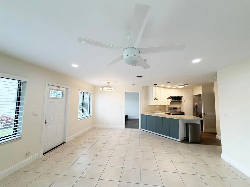 825 DOGWOOD DRIVE #B Delray Beach, FL 33483