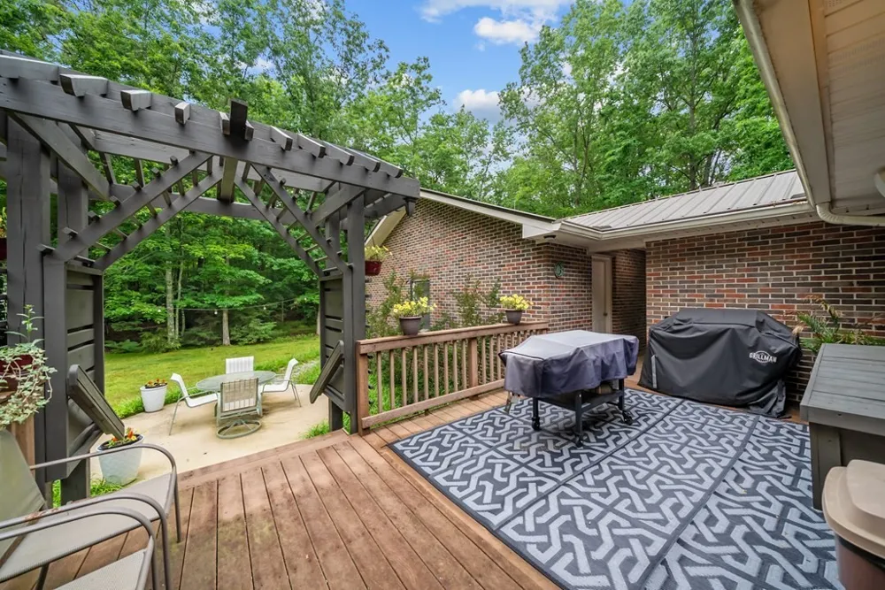1320 Laurel Way Monterey, TN 38574