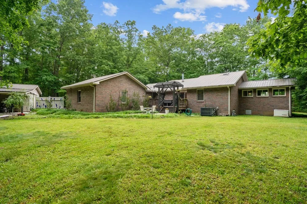 1320 Laurel Way Monterey, TN 38574