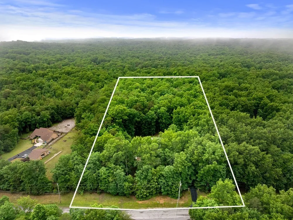 1320 Laurel Way Monterey, TN 38574