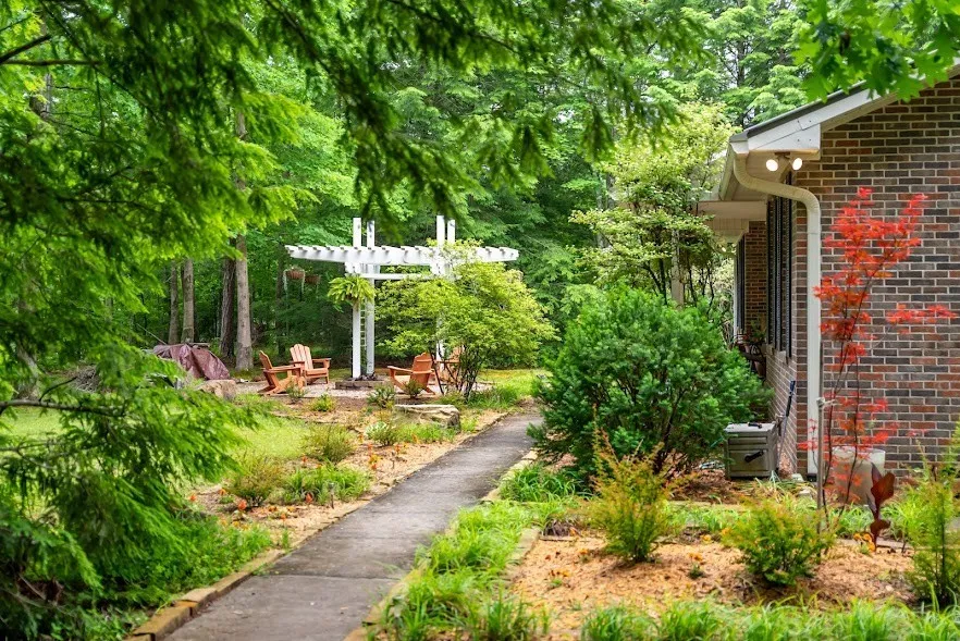 1320 Laurel Way Monterey, TN 38574