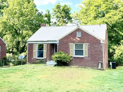 1156 Ridgeway Dr