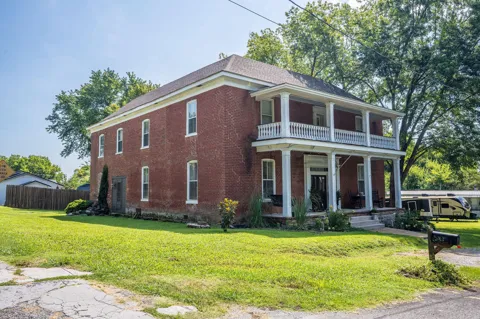 211 Church Street
