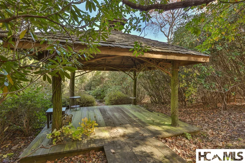 179 Sagee Woods Drive Highlands, NC 28741