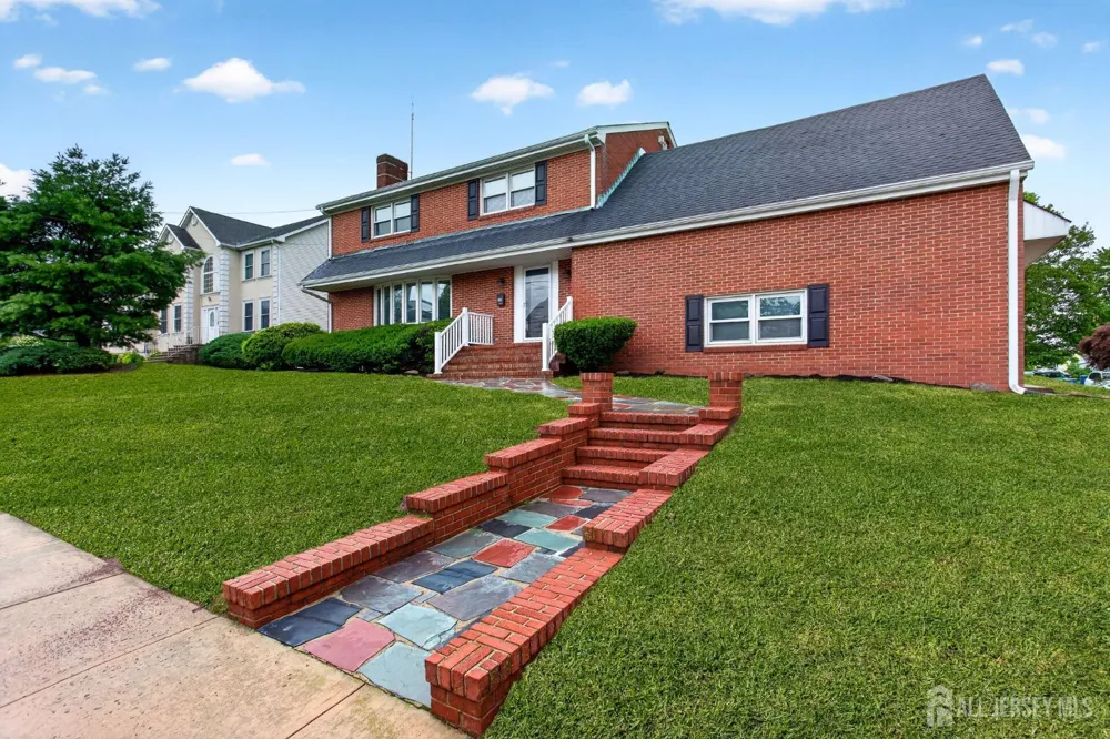 22 Franklin Boulevard Franklin, NJ 08873