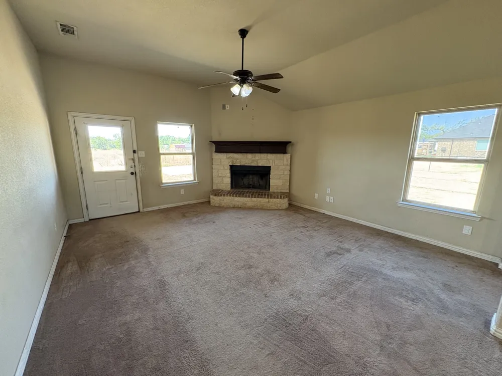 124 Brady Coleman Lane Springtown, TX 76082