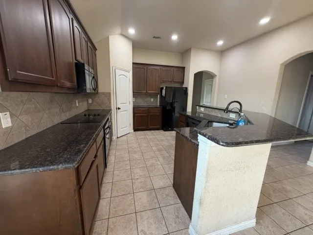 124 Brady Coleman Lane Springtown, TX 76082