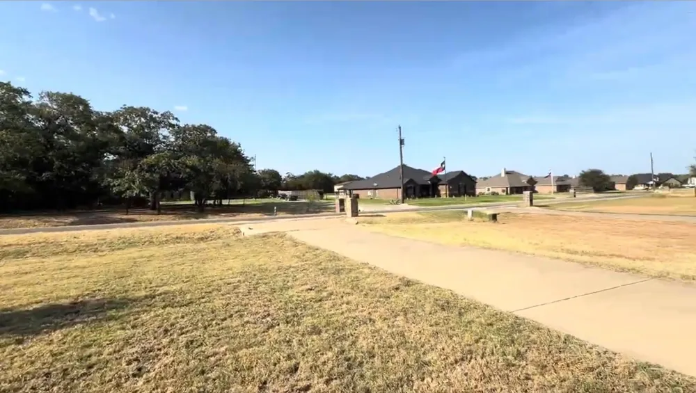 124 Brady Coleman Lane Springtown, TX 76082