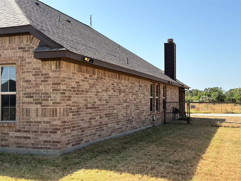124 Brady Coleman Lane Springtown, TX 76082
