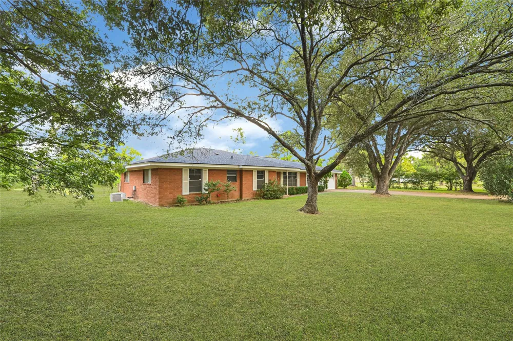 301 Hill Street #305 Prairie View, TX 77445