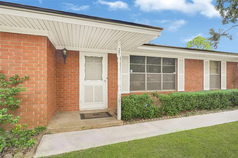 301 Hill Street #305 Prairie View, TX 77445
