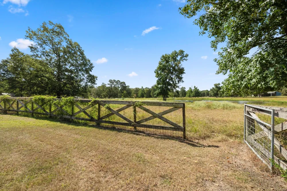 19287 Keenan Cut Off Road Montgomery, TX 77316