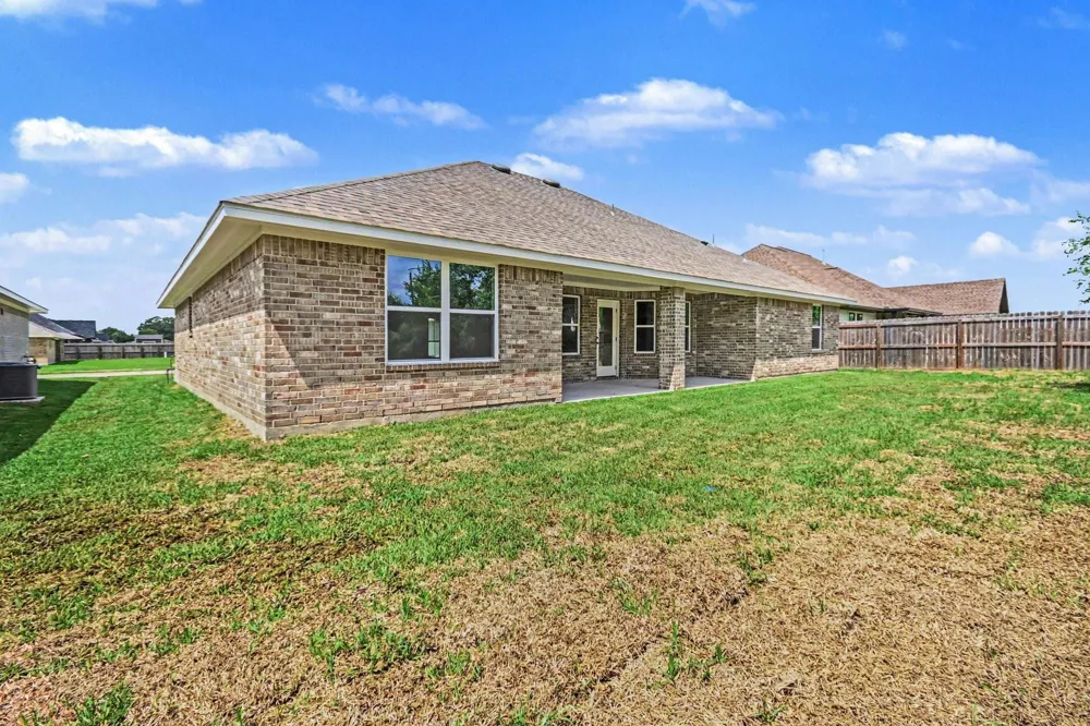 724 Greystone Lane Angleton, TX 77515