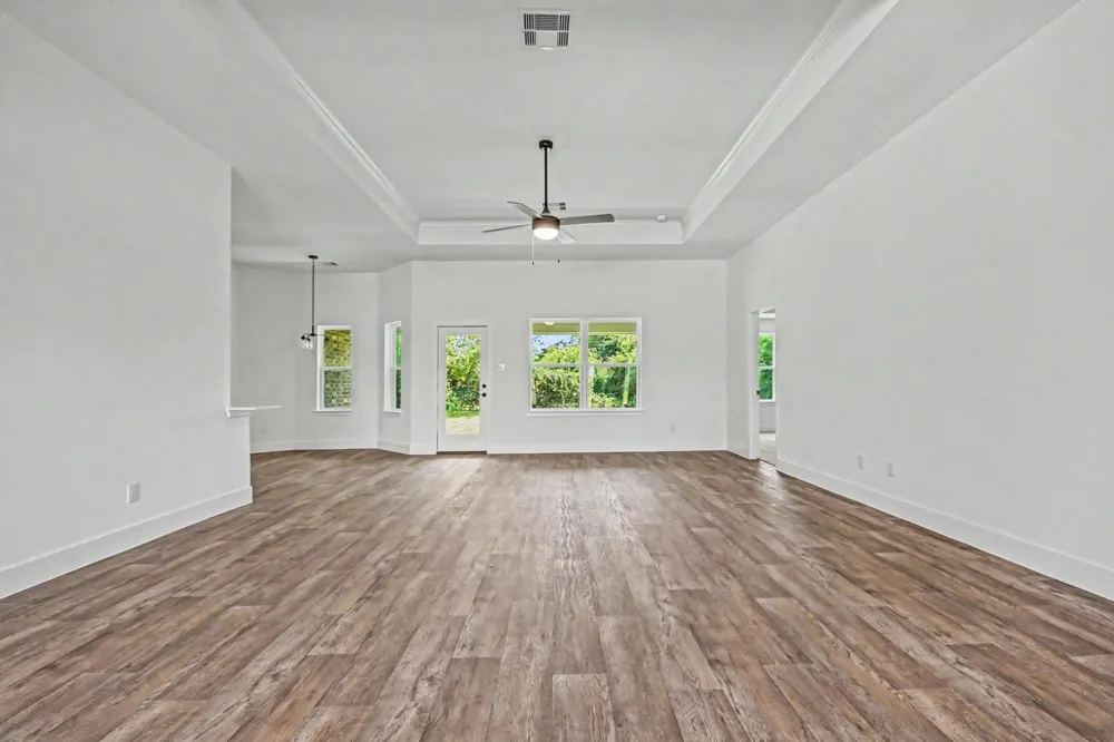 724 Greystone Lane Angleton, TX 77515