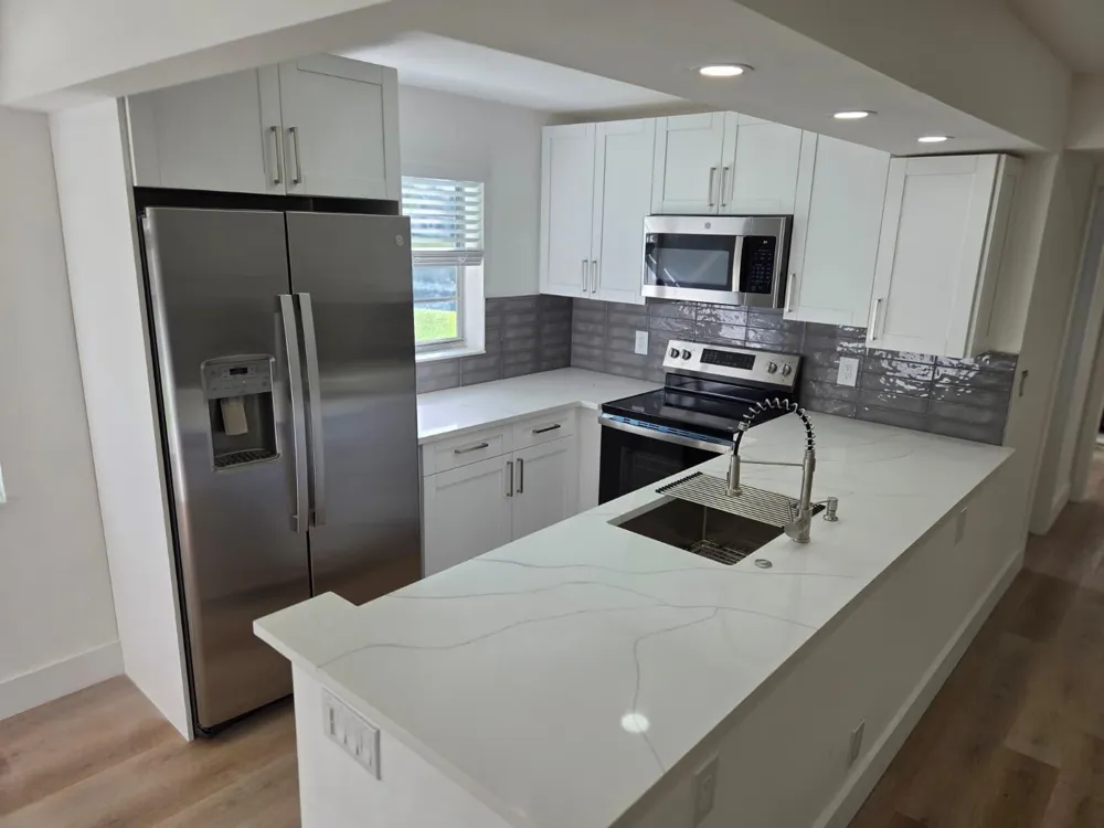 205 ELLESMERE E #205 Deerfield Beach, FL 33442