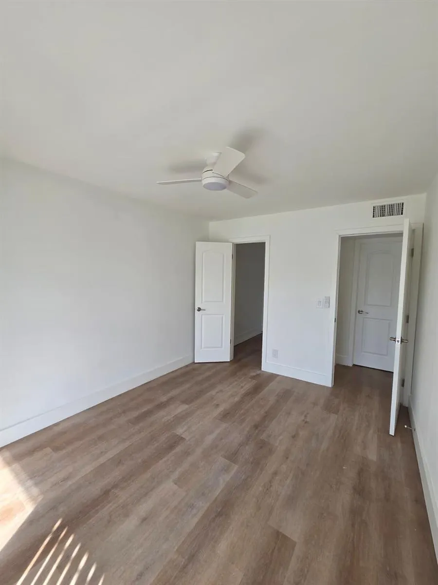 205 ELLESMERE E #205 Deerfield Beach, FL 33442