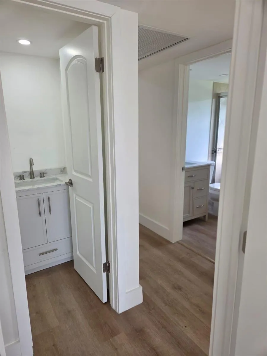 205 ELLESMERE E #205 Deerfield Beach, FL 33442