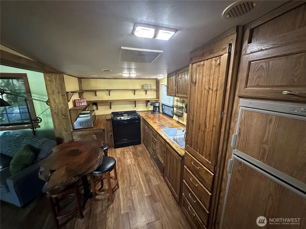 44894 Kloshe Trail Concrete, WA 98237