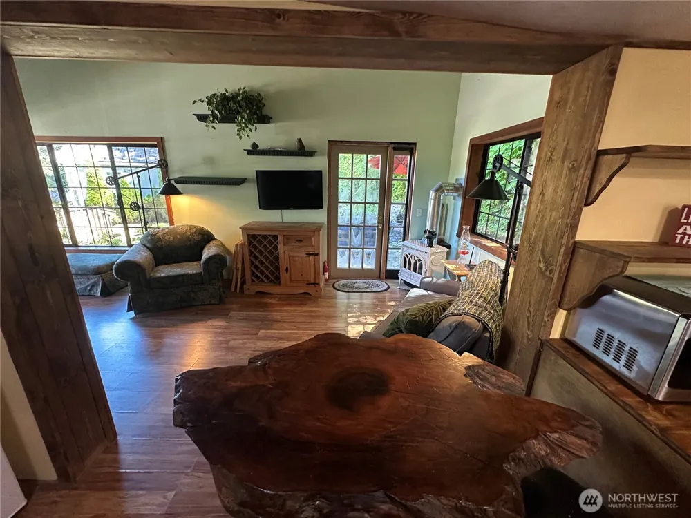 44894 Kloshe Trail Concrete, WA 98237