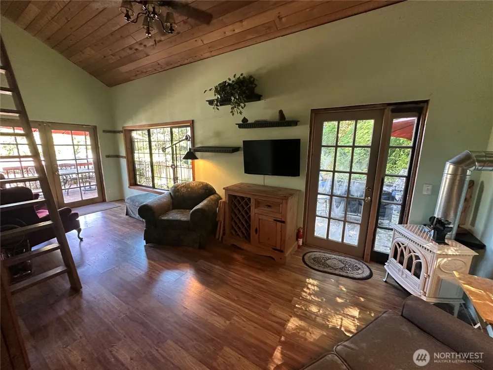 44894 Kloshe Trail Concrete, WA 98237
