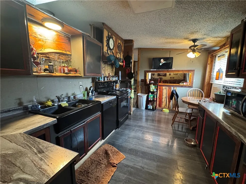407 7th Street Moody, TX 76557