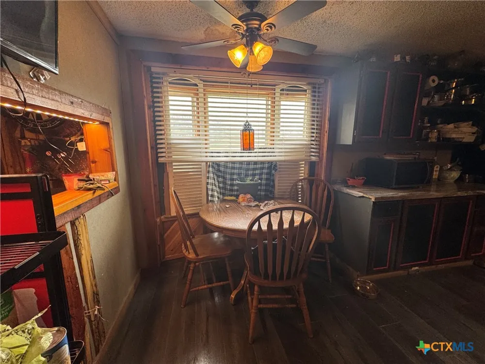 407 7th Street Moody, TX 76557