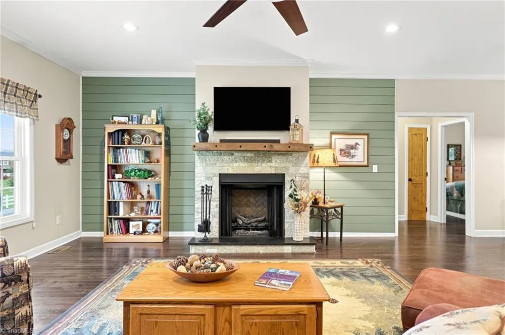 612 Niston Lane Mount Airy, NC 27030