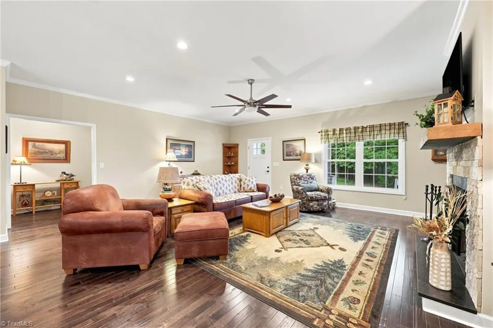 612 Niston Lane Mount Airy, NC 27030