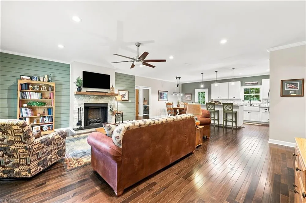 612 Niston Lane Mount Airy, NC 27030