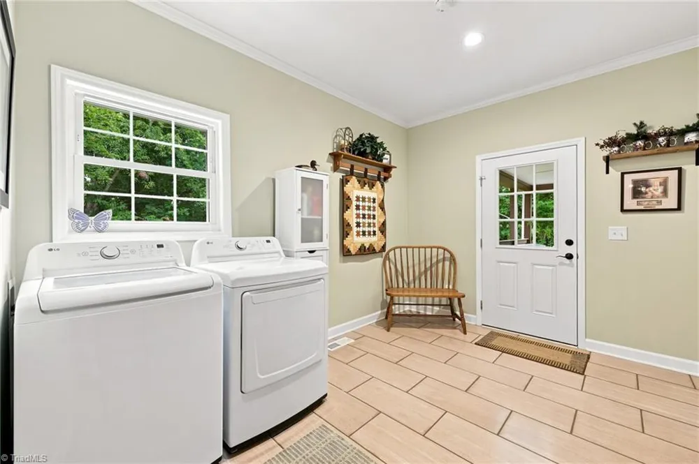 612 Niston Lane Mount Airy, NC 27030