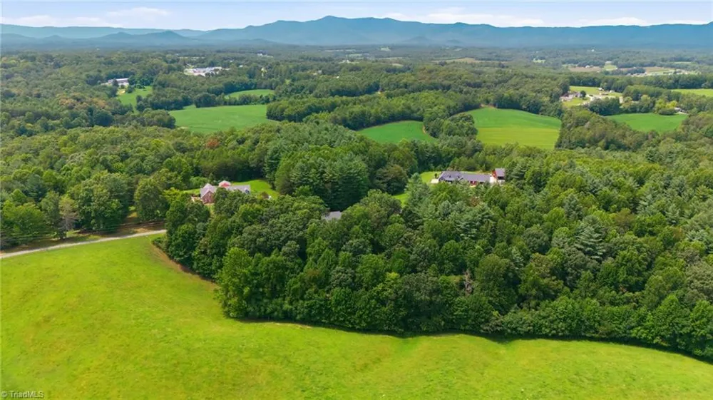 612 Niston Lane Mount Airy, NC 27030