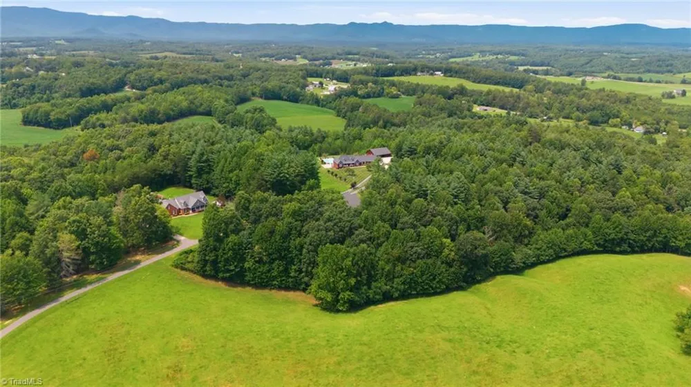 612 Niston Lane Mount Airy, NC 27030