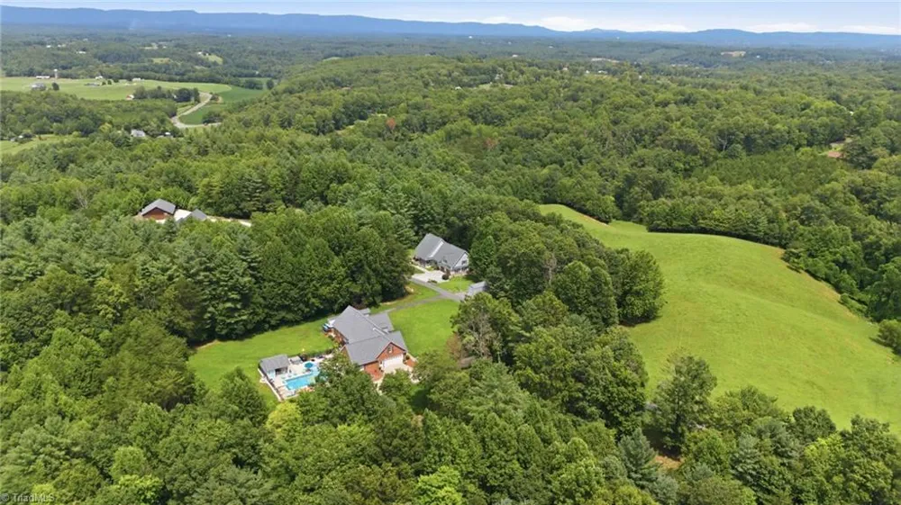 612 Niston Lane Mount Airy, NC 27030