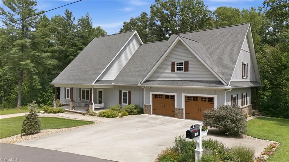612 Niston Lane Mount Airy, NC 27030