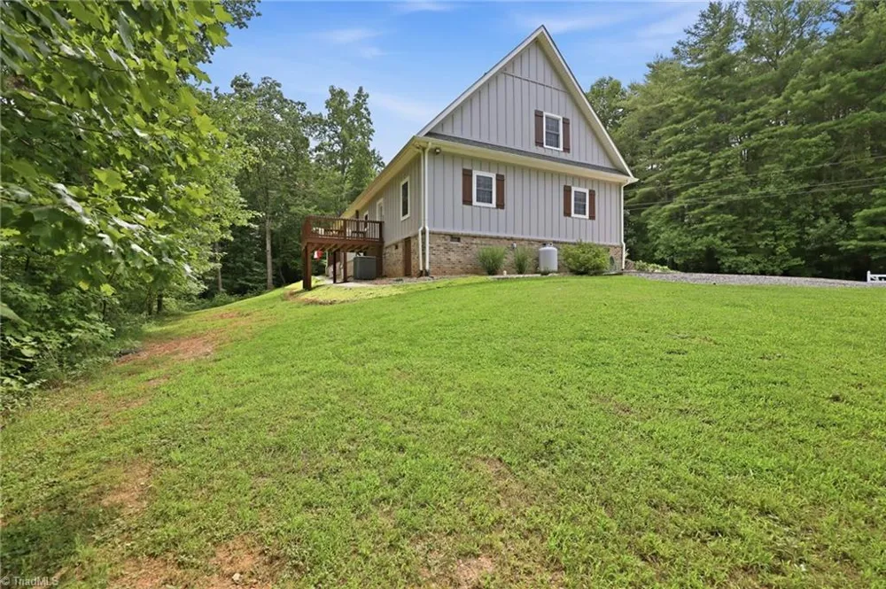612 Niston Lane Mount Airy, NC 27030