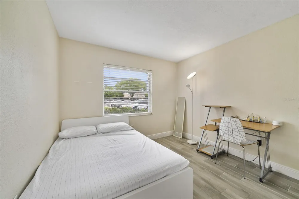 2541 ALAFAYA TRAIL #77 Orlando, FL 32826