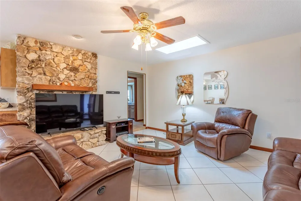 8830 ASPEN AVENUE Orlando, FL 32817