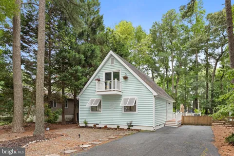 72 NEWPORT DRIVE