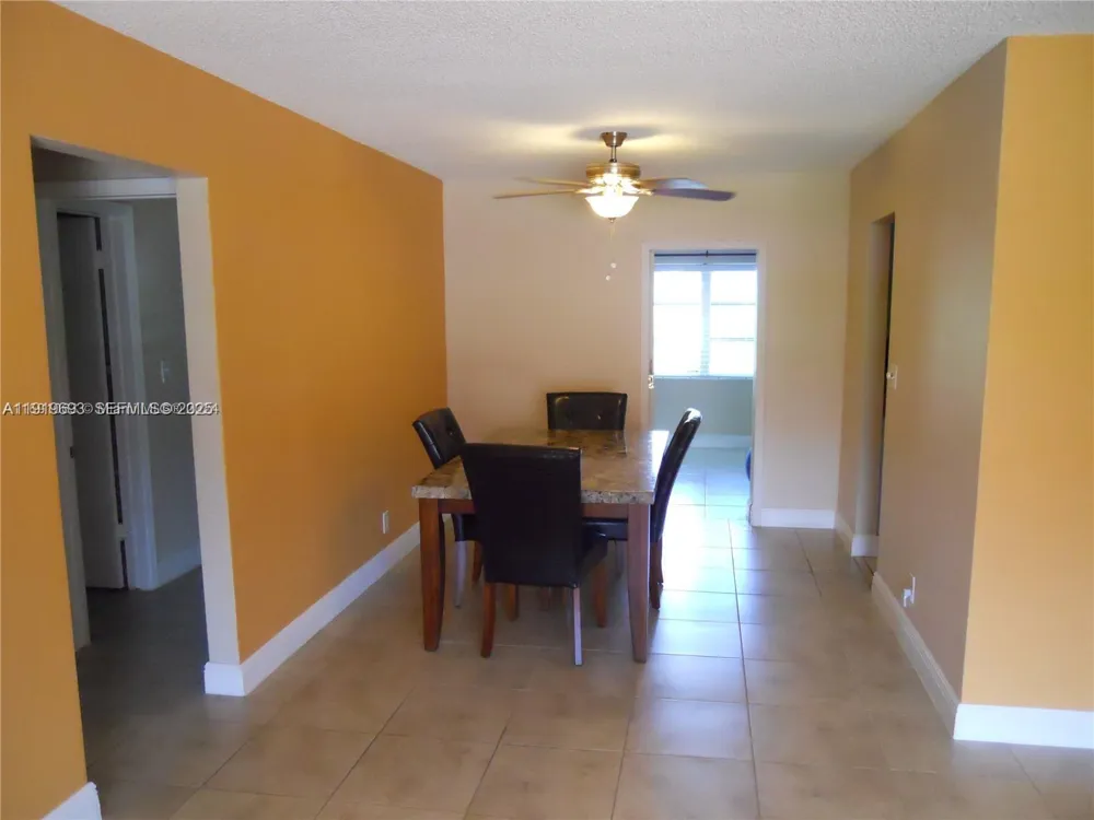 5803 NW 86th Ter Tamarac, FL 33321
