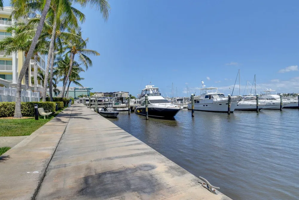 802 W WINDWARD WAY #316 Lantana, FL 33462