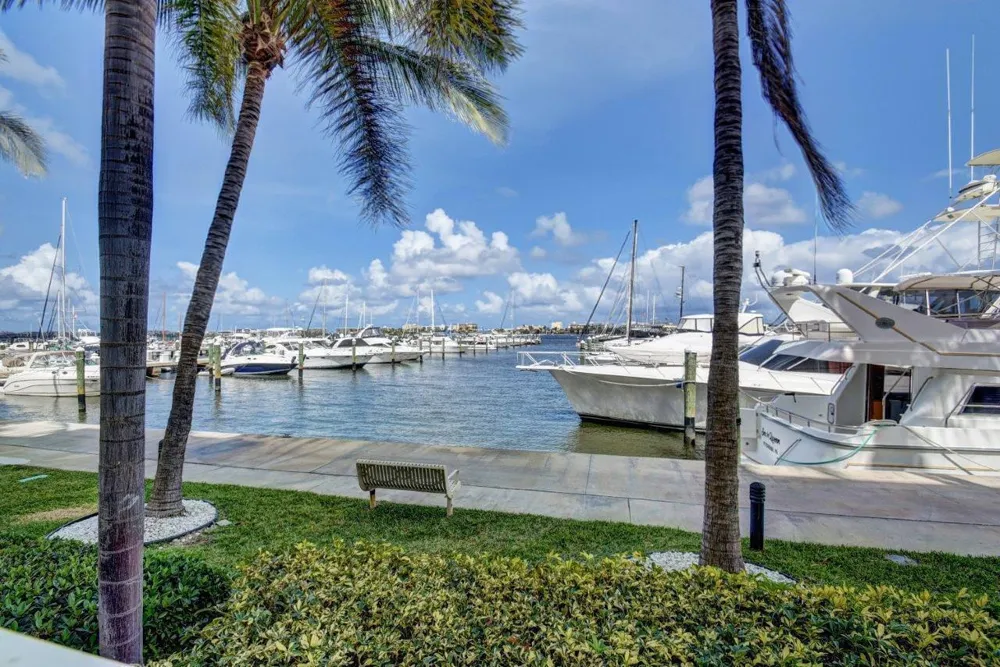 802 W WINDWARD WAY #316 Lantana, FL 33462