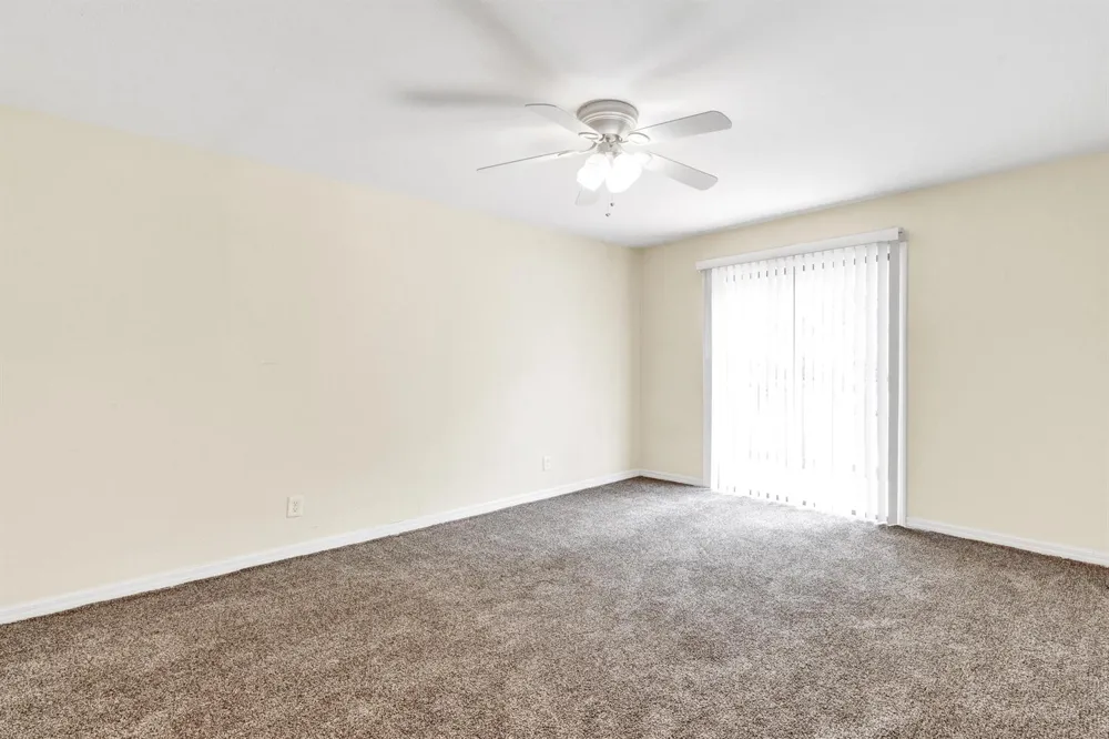 1567 39TH AVENUE #Q4 Vero Beach, FL 32960