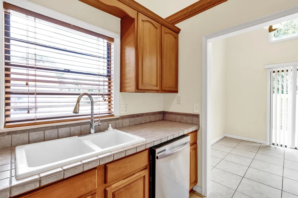 1567 39TH AVENUE #Q4 Vero Beach, FL 32960